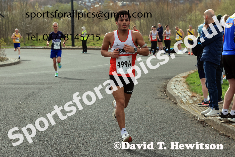 Senior Mens relay, 2026 Elswick Harriers Good Friday Road Relays and Young Athletes, Newburn,  Newcastle upon Tyne. Photo: David T. Hewitson/Sports for All Pics